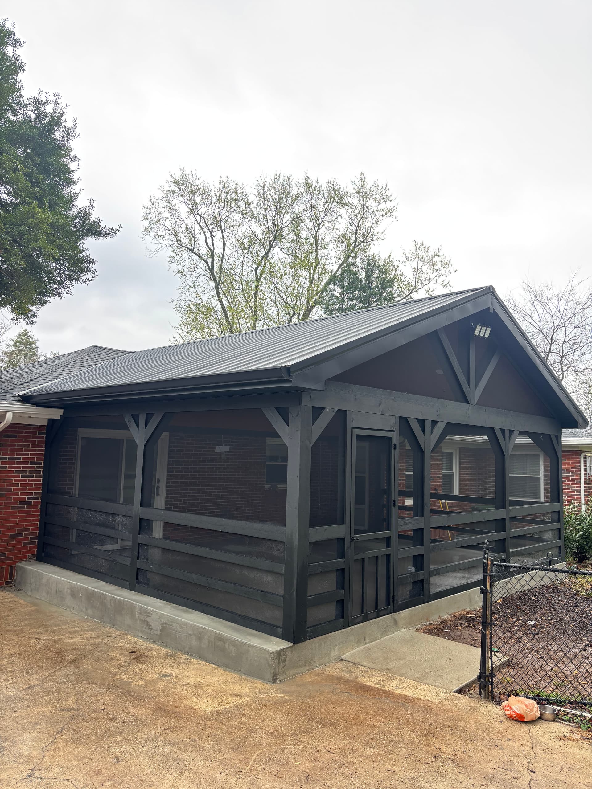Screened Porch Perfection in Murfreesboro