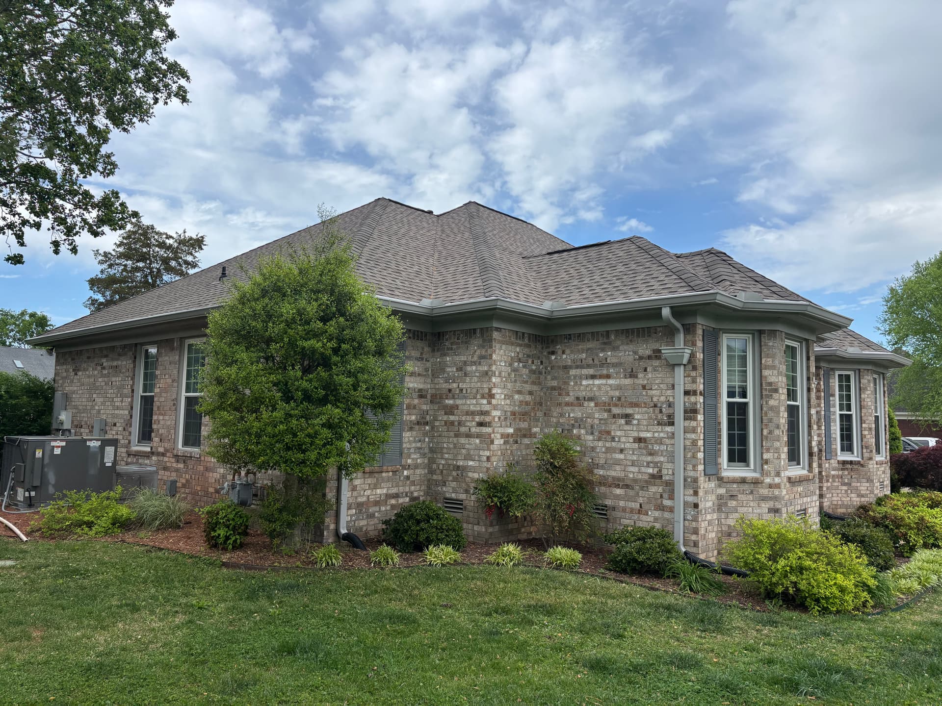 Gallery photos for 500 Feet of Seamless Gutters with Micro Mesh Guards in Murfreesboro: Image #5