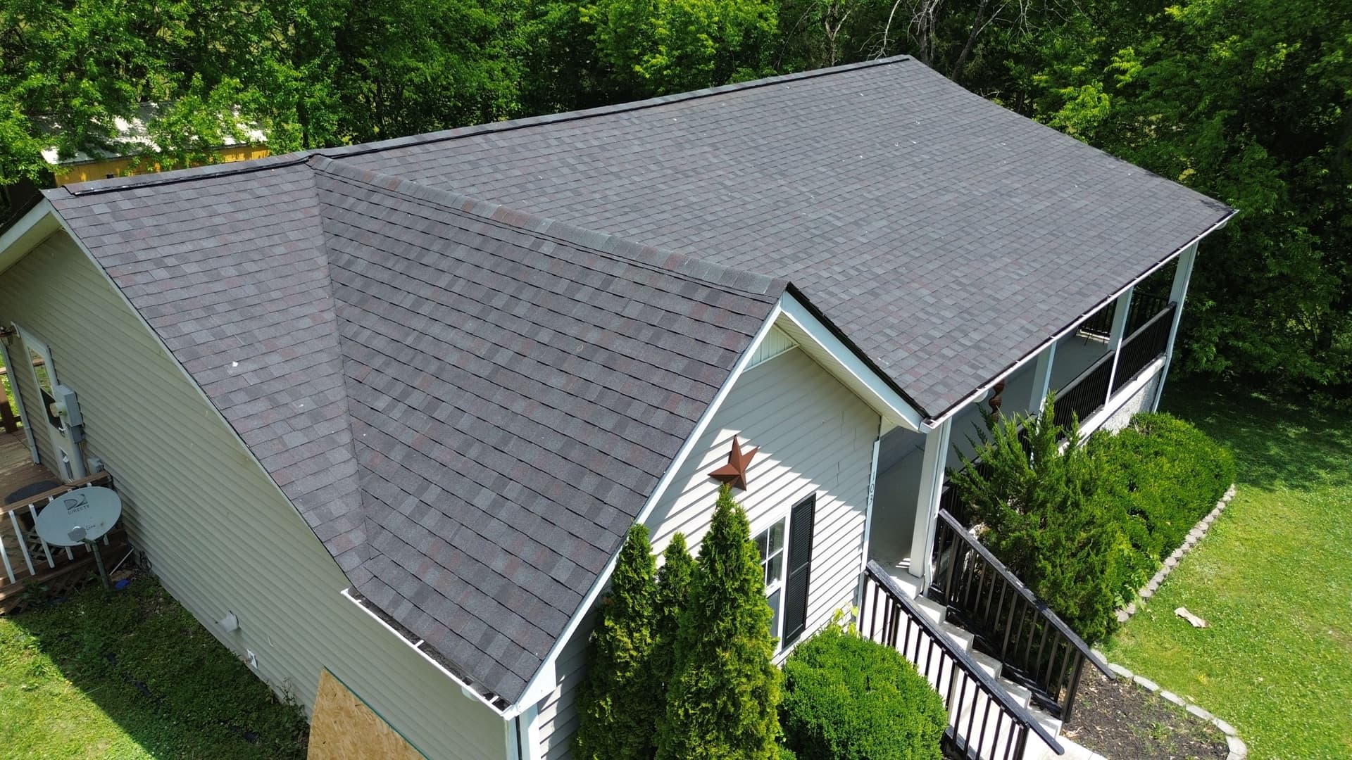 Gallery photos for Woodbury TN Roof Replacement with Tamko Titan XT Black Walnut Shingles: Image #4