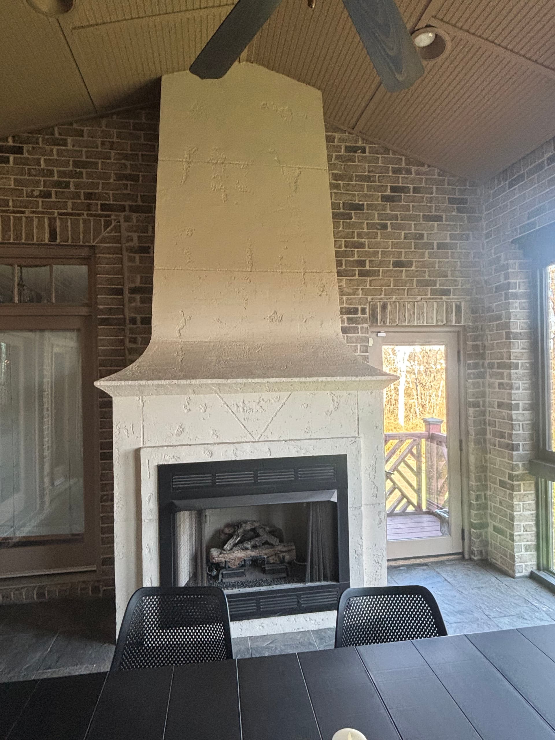 Gallery photos for Brentwood Screen Room Goes From Dated to Dialed In: Image #3